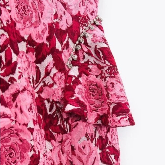 Zara Blogger’s Favorite Pink Floral Jacquard Mini Dress - Medium - Picture 7 of 13